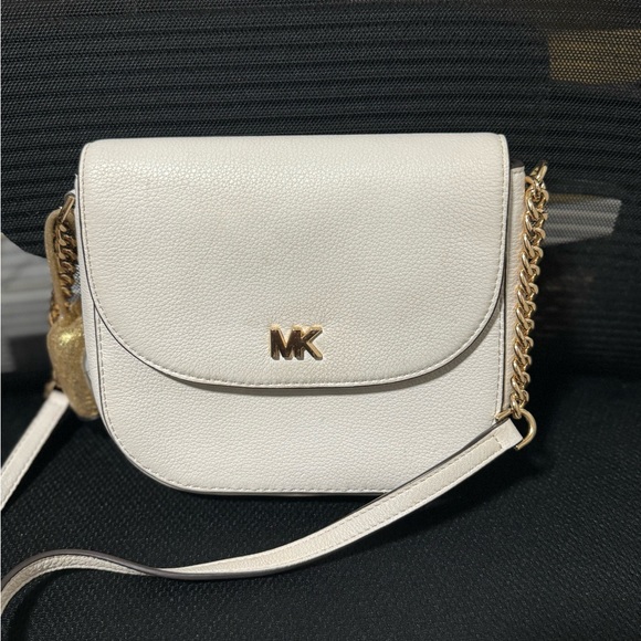 Michael Kors Crossbody & Matching Wallet - Picture 2 of 12